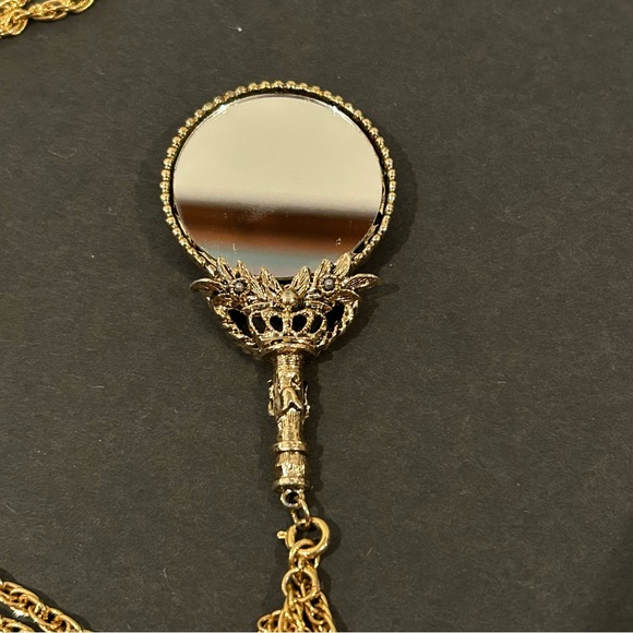 Vintage Cameo Mirror Necklace - Picture 7 of 7